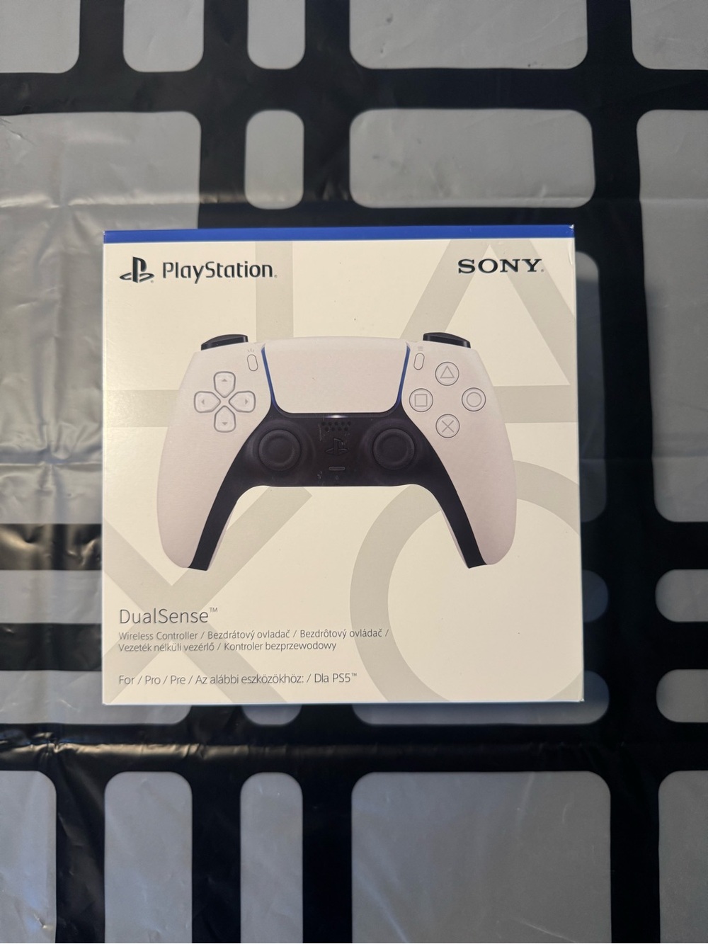 (BRAND NEW) Sony DualSense Wireless Controller - White with Black Accents